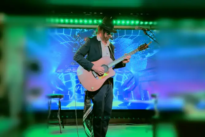 Création vidéo - Groupe de Dee Oliver 8 dee oliver chanteur guitariste musicien costa toscana